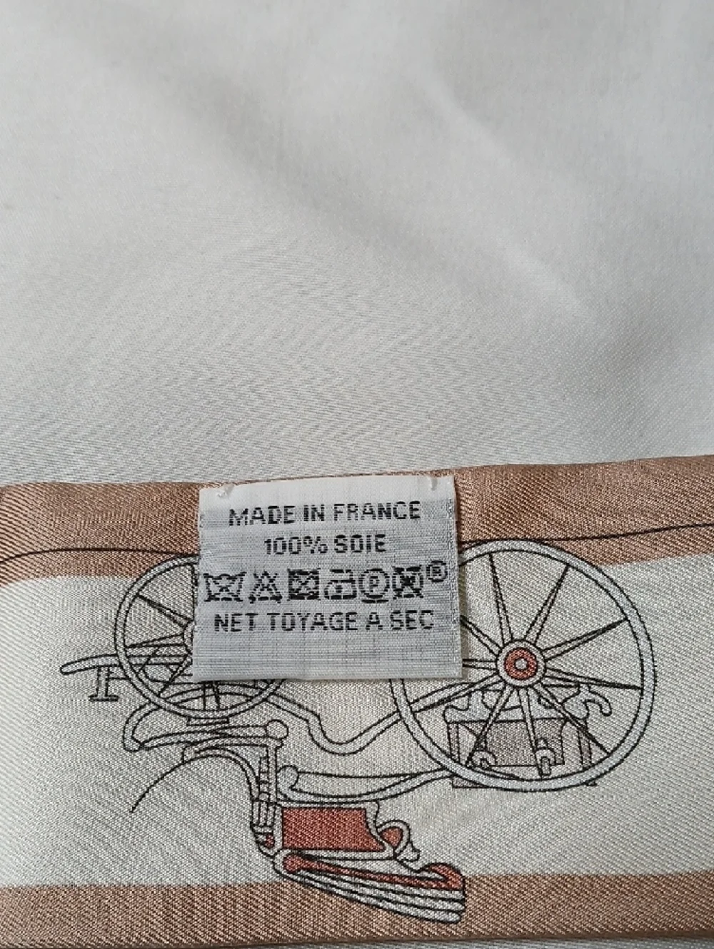 Hermes slim silk